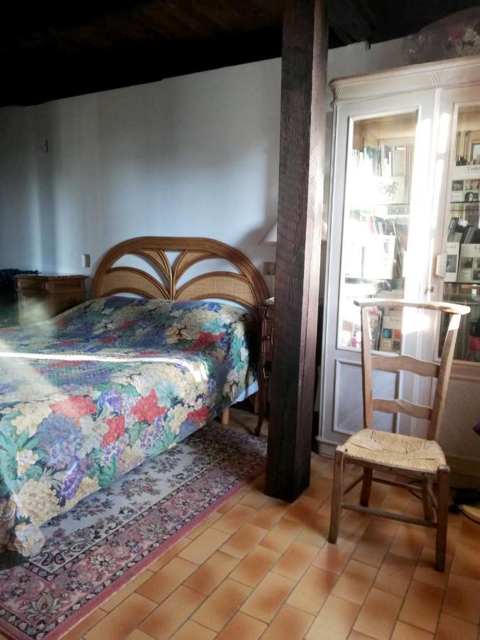 Maison Spacieuse A St Constant Fournoules Avec Jardin Saint-Constant Esterno foto